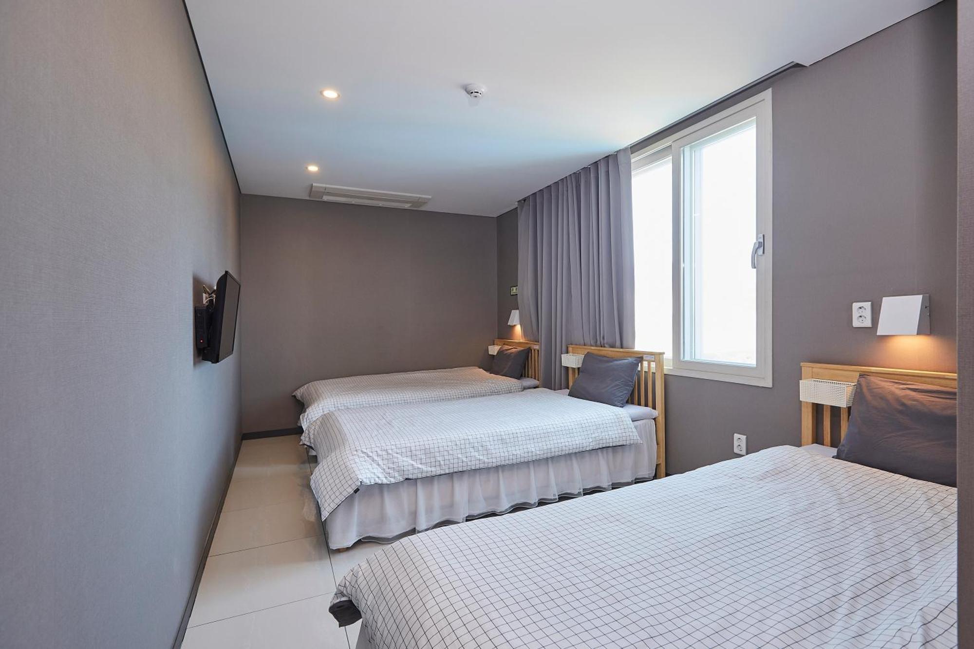 Red-Lighthouse Guest House Sokcho Room photo